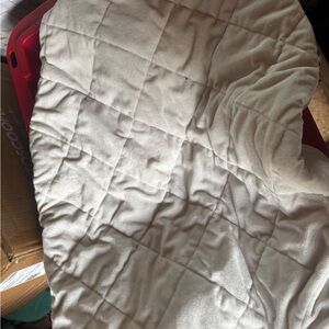 Luxurious Cream Quilted Bassinet Sheet